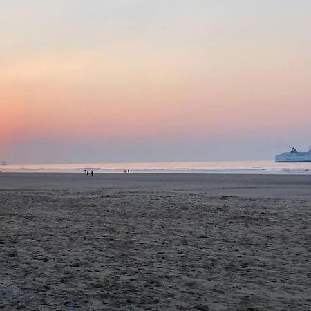 Magnifique Studio Calais Plage 外观 照片